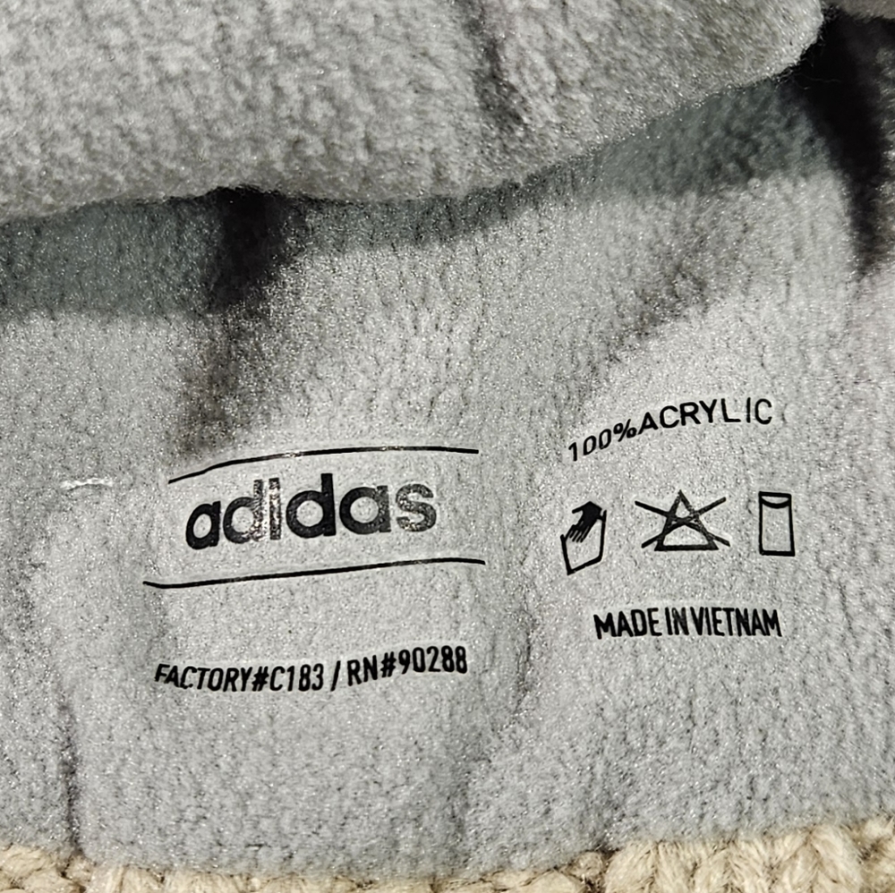 Adidas Crystal Brimmer Knit Hat NWT - Picture 7 of 8